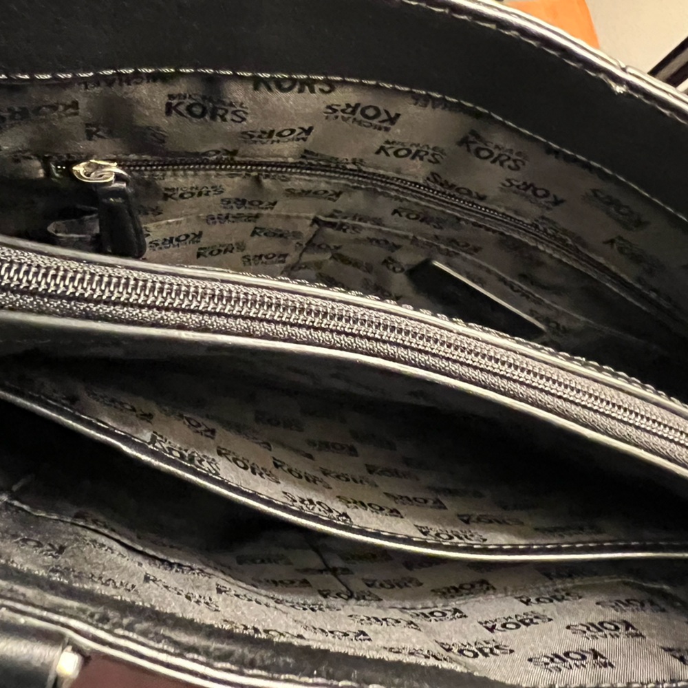 Michael Kors Black leather with silver studs large Travel Tote Bag - Picture 9 of 15